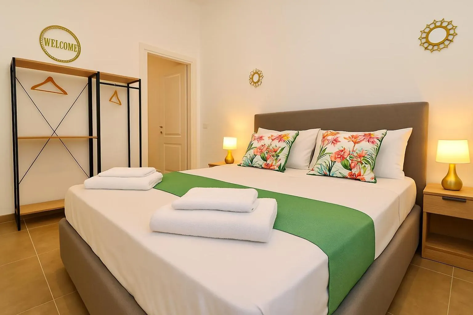 Fly Zone Naples Bed & Breakfast